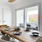 In Fuer 6 Gaeste Mit 2 Baedern Und Loggia アーハウス