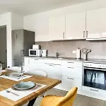 アパート In Fuer 6 Gaeste Mit 2 Baedern Und Loggia