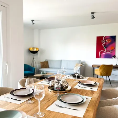 In Für 6 Gäste Mit 2 Bädern Und Loggia Apartment