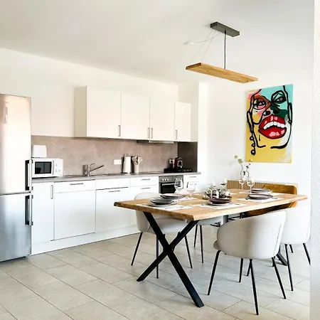 In Für 6 Gäste Mit 2 Bädern Und Loggia *