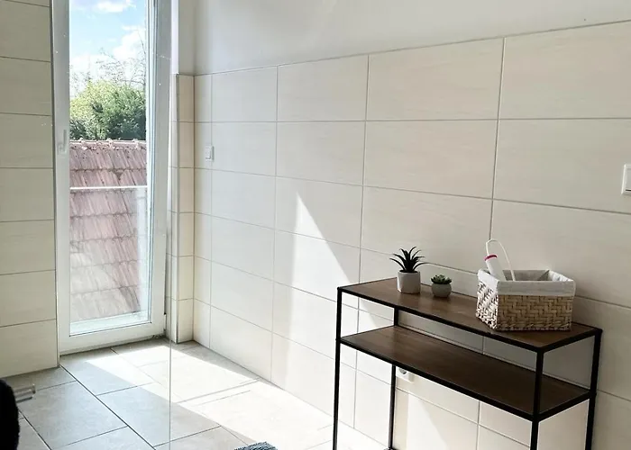 Lejlighed In Fuer 6 Gaeste Mit 2 Baedern Und Loggia Ahaus