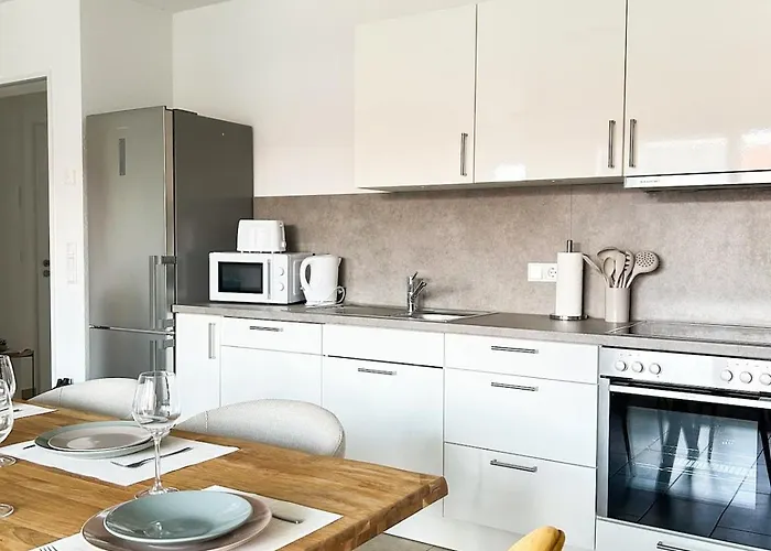 Lejlighed In Fuer 6 Gaeste Mit 2 Baedern Und Loggia